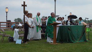 Mass in the Park Altar 2015